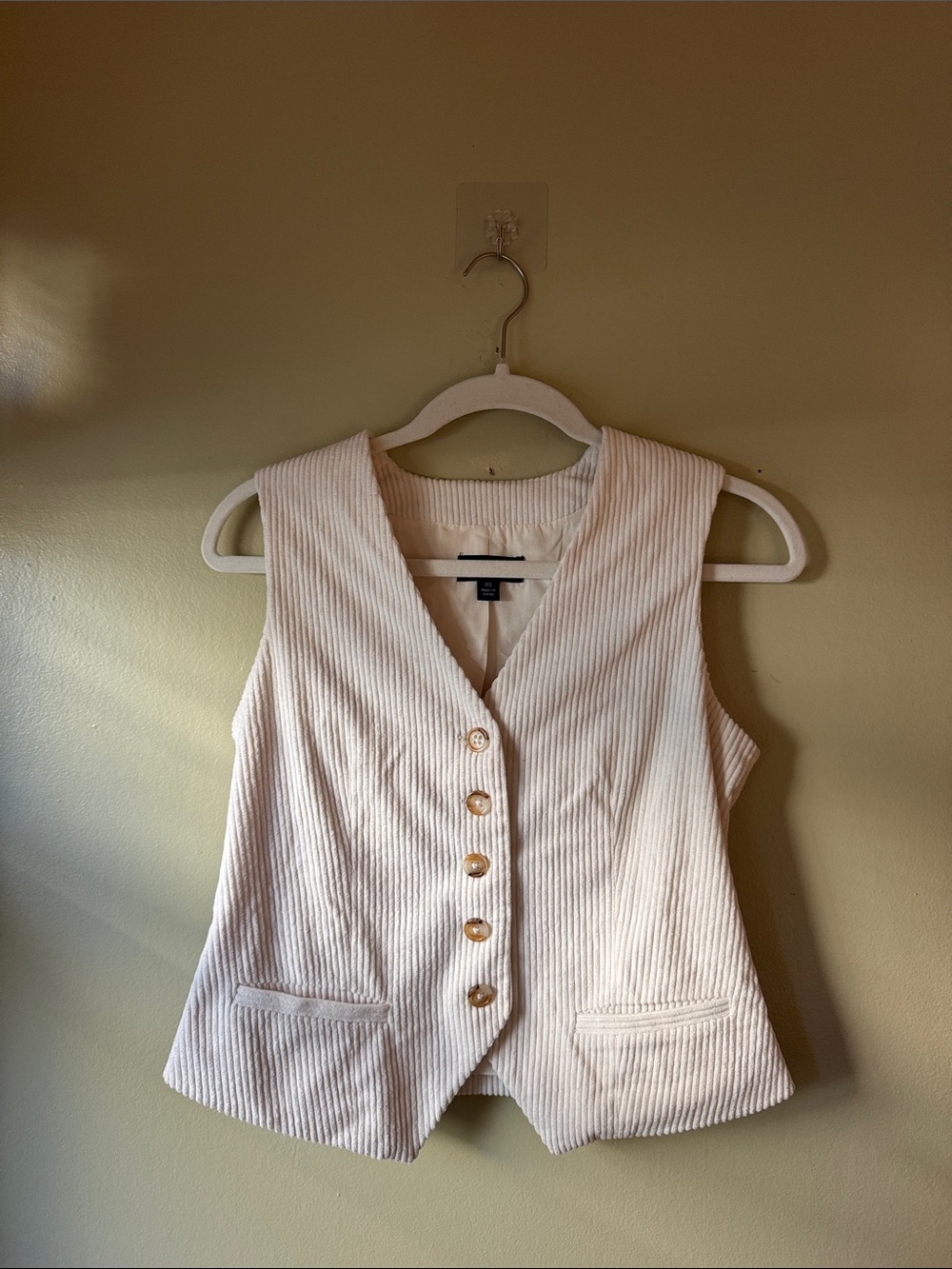 Evereve Cream Corded Button-Front Women's Vest